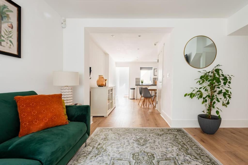 Ferienhaus 2bd Mews House, Wanstead