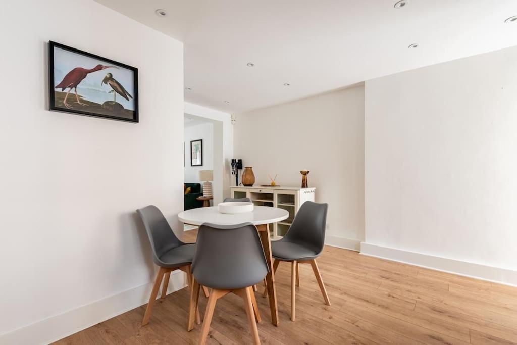 Ferienhaus 2bd Mews House, Wanstead London