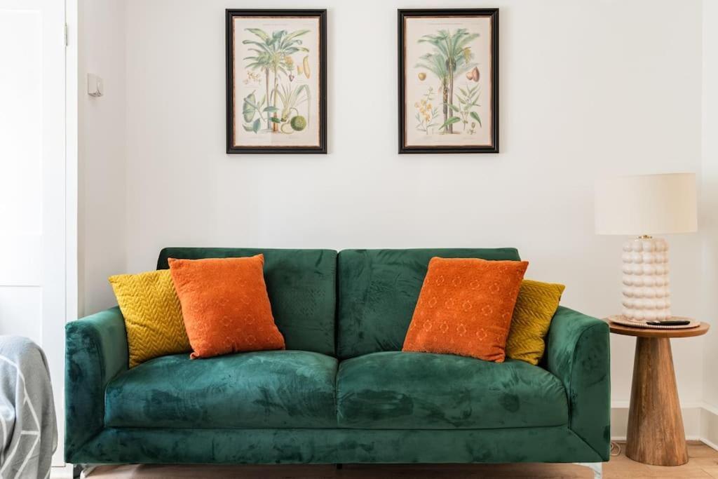 2bd Mews House, Wanstead Ferienhaus London